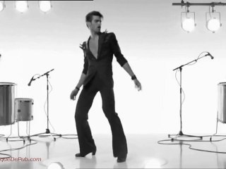 pub Kokorico Jean Paul Gaultier 2011