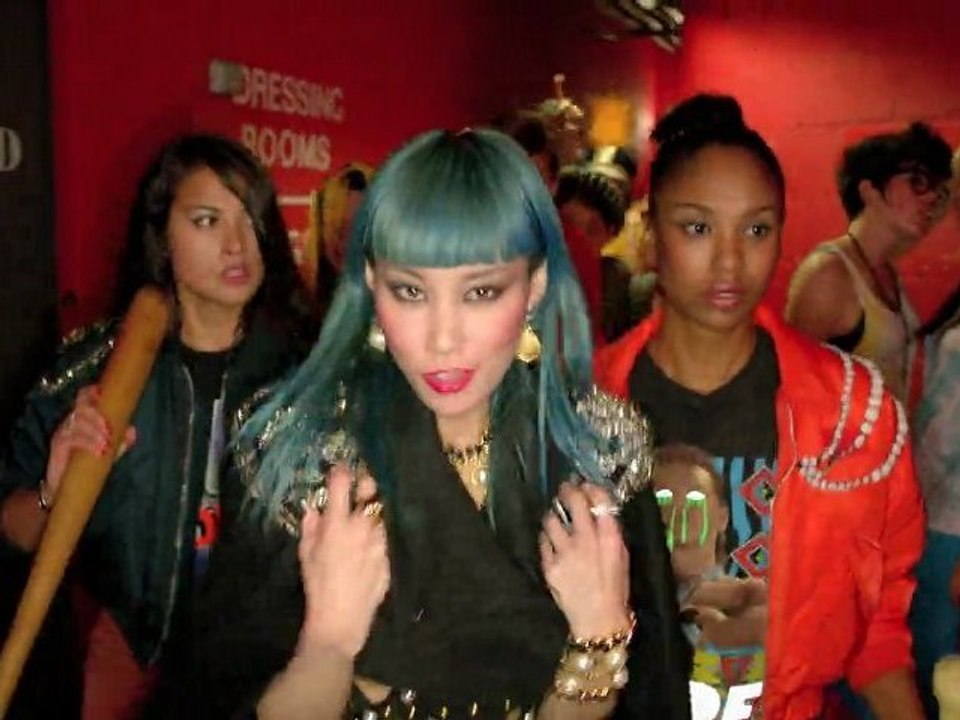 MADEMOISELLE YULIA “Gimme Gimme“ by FAFI