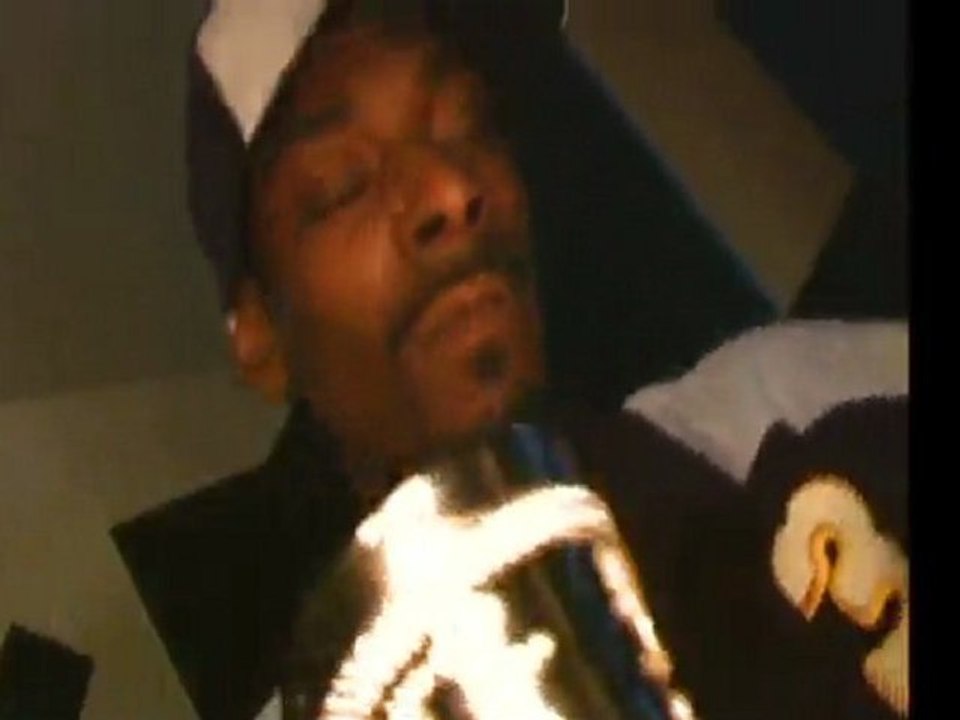 E-White, Latoiya Williams, Soopafly, Mr Kane & Snoop Dogg "Dogg House America"