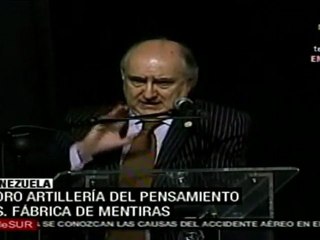Foro Artillería del pensamiento vs Fábrica de mentiras