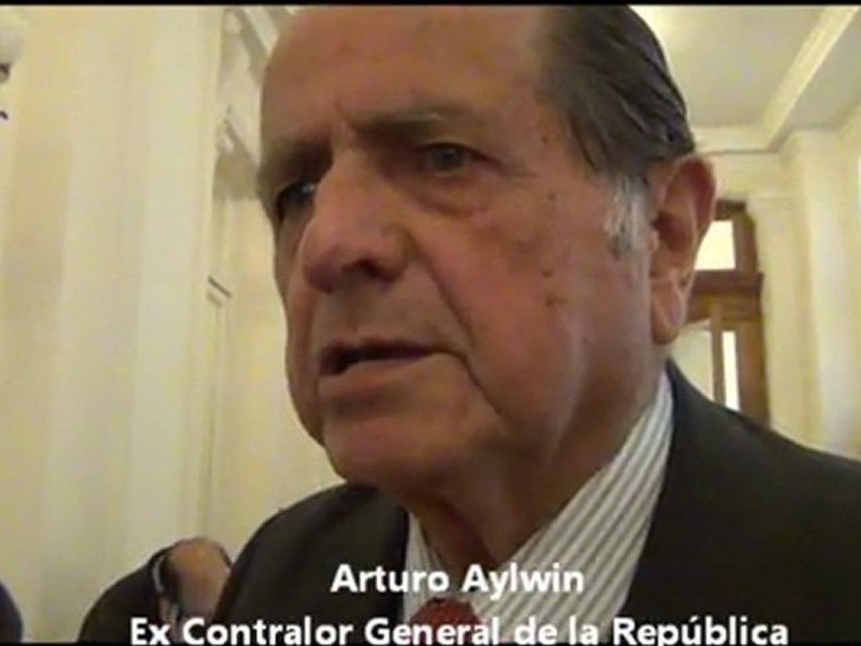 Arturo Aylwin ex Contralor de la República