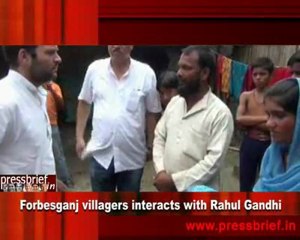 Forbesganj villagers interacts with Rahul Gandhi