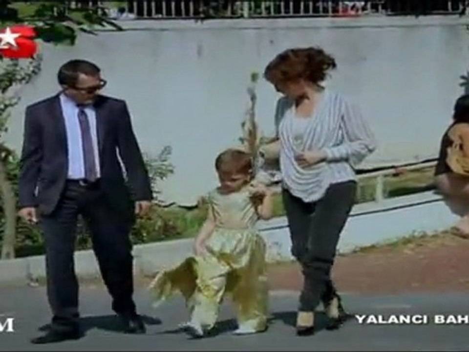 Yalanci Bahar - Selim Zeynep´in pesinde 1.Bölüm