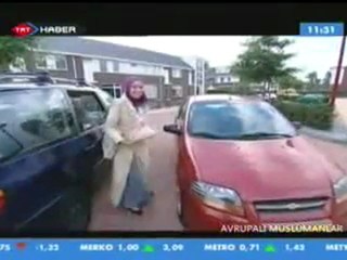 MELEK MARLOU FEER ve  NURİYE TETJE MULDER