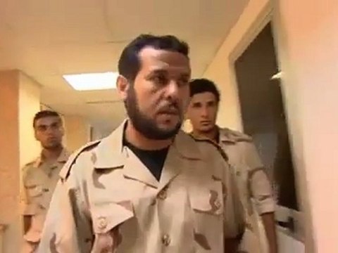 Le commandant des rebelles Libyens veut des excuses de la CIA et du MI6 - BBC