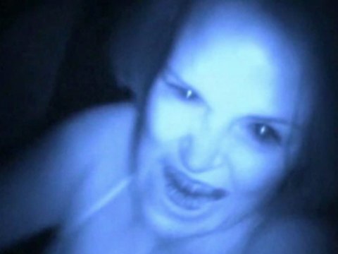 Paranormal Activity 3 - Tráiler español. Casa con demonio