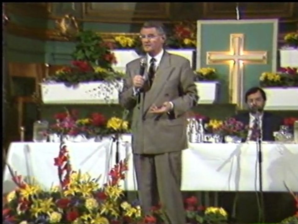 Ahmed Deedat ( Is Jesus God ?) -03