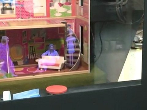 Chap 5 - Je suis Pierrick Sorin, je suis un artiste, et J’appelle ma femme.