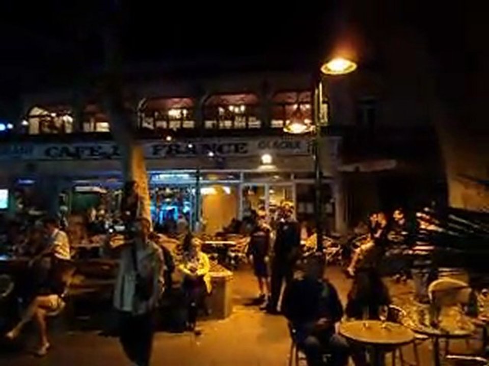 Les GRACELANDERS "THE WANDERER"(extrait) CONCERT du Ven. 26 Aout 2011!!! PLACE DU FRANCE, CERET P.O.