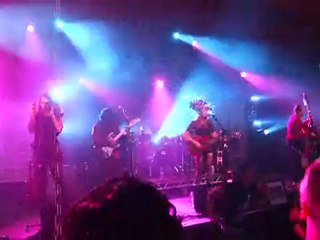 6 DAY RIOT Bestival 2011.