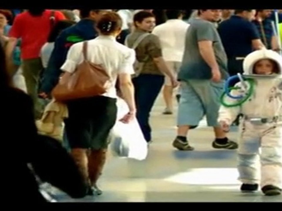 Tot Mai Sus Guess Who feat.deMoga,Strokes Lyss