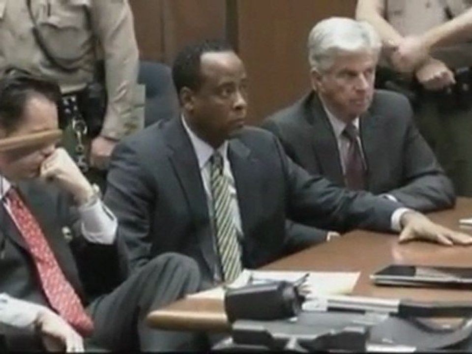 Murphy to host Oscars, Snipes loses appeal