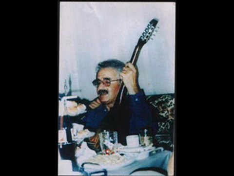 cheikhna ki yahder w hlew.....rebi yahefdo.... ezzahi milano