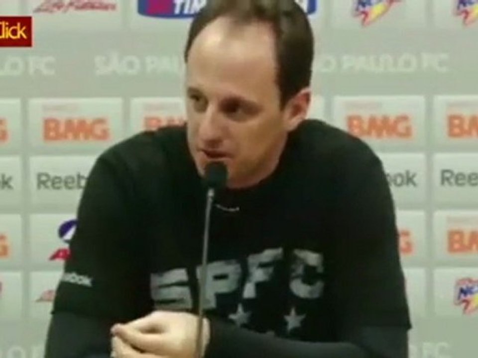 Ceni comemora 21 anos no São Paulo e milésimo jogo