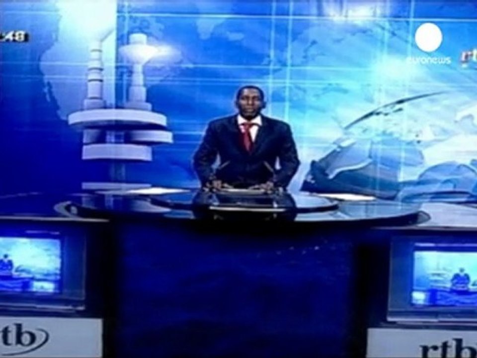 Según fuentes rebeldes, Gadafi estaba en el sur de...