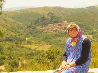 Poème de Myrtille : Castelnou - Le clafoutis du bonheur