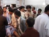 Pakistan: les talibans se vengent en semant la mort à...