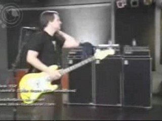 Blink 182 - Violence (Aol Sessions)