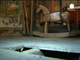 Show goes on for world's oldest musical hall