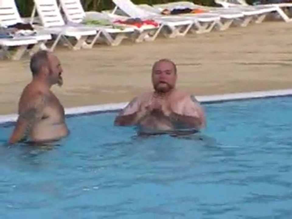 MOV024