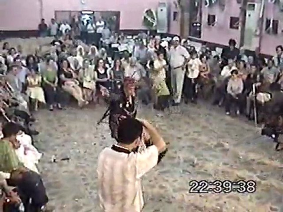 Cengiz Tamkan,Zeybek oyunu Harmandalı böyle oynanır.