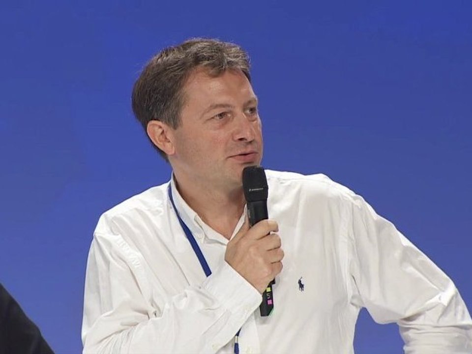 UMP - Sébastien Huyghe - Plénière sur la défense