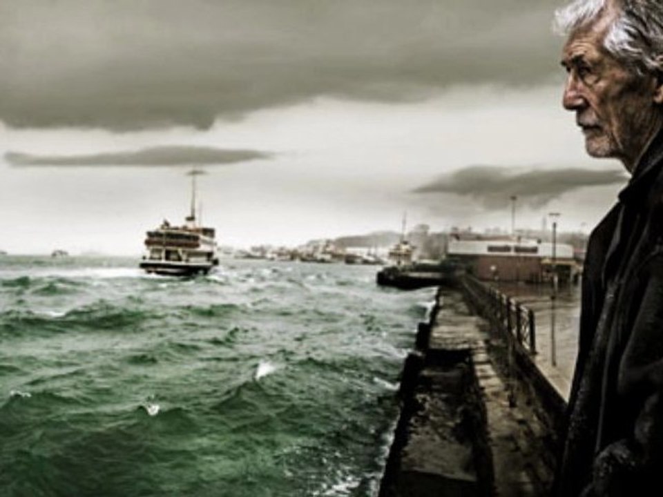 Hasretinle Yandı Gönlüm - enstrümantal / fotoğraflar Nuri Bilge Ceylan FOR MY FATHER
