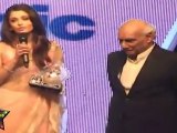 Sensual Aishwarya Rai & Yash Chopra At FICCI Frames 2011 Awards