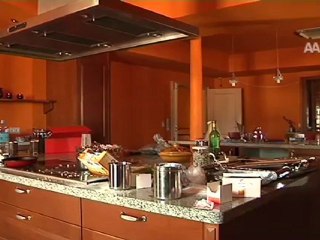 AA, Ayşe Kaddafi'nin sarayında