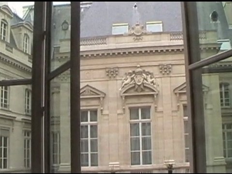 Paris : le Collectif des Mal-logés en Colère occupe la Mairie du 11éme