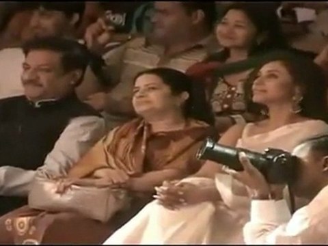 Hot & Sexy Rani Mukharji The Laadli National Media Awards