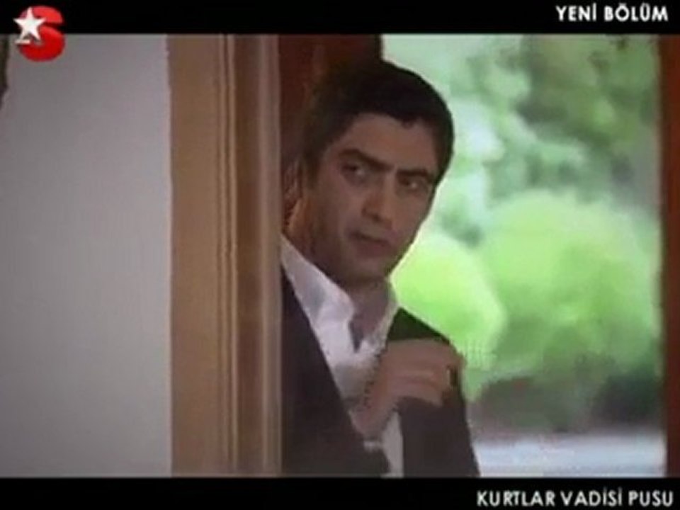 KURTLAR VADİSİ PUSU:POLAT ALEMDAR İSKENDERİN EVİNİ BASIYOR.