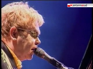 Download Video: TG 23.09.10 Trani, tutto esaurito per Elton John