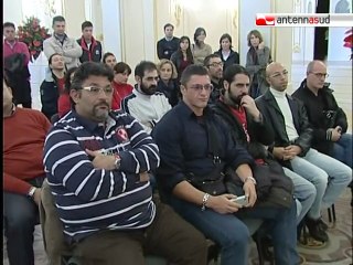 TG 08.11.10 Fondazione Petruzzelli, Sos di Emiliano