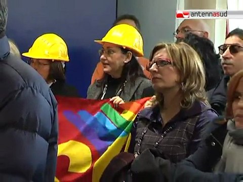 TG 11.01.11 Protesta alla Procura di Bari: Una sede idonea o la Giustizia si ferma