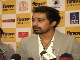 MTV Vj Ranvijay Sings A Punjabi Song At Punjabi Virsa Awards 2011