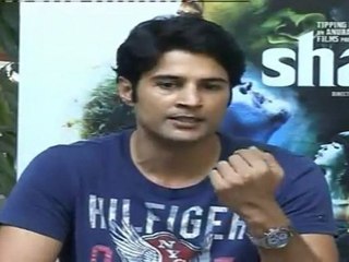 Dashing Rajeev Khandelwal & Rauchy Sheetal Menons,Interview For Shaitan - Uncut Footage