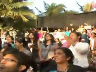 "Rock On" With Farhan Akhtar & Aditi Singh Sharma At Fun In The Sun Concert