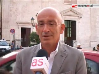 TG 24.08.11 Francesco Paolo Sisto contro la "politica rissosa"