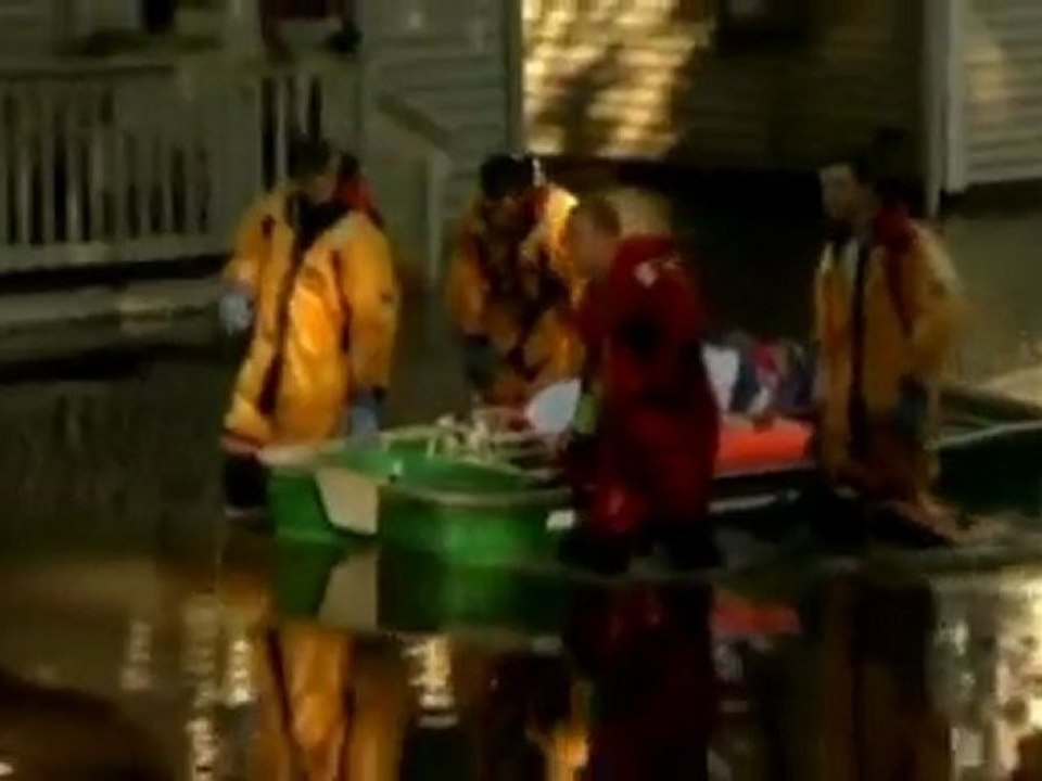 Floods hit eastern U.S.