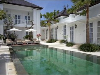 Seminyak Accommodation in a Colonial Hotel!