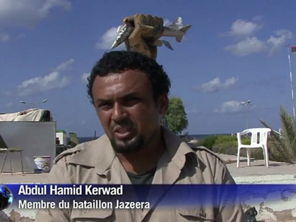 Libye: la statue de Kadhafi amenée à Misrata