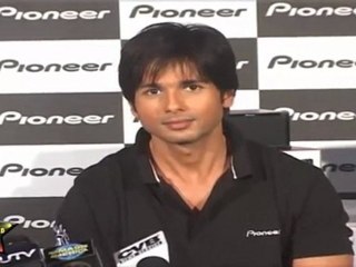 Shahid Kapoor launches new prodect of Pioneer