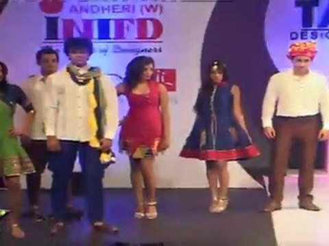 MODELS ON RAMP TASSEL Designer's Awards 2011