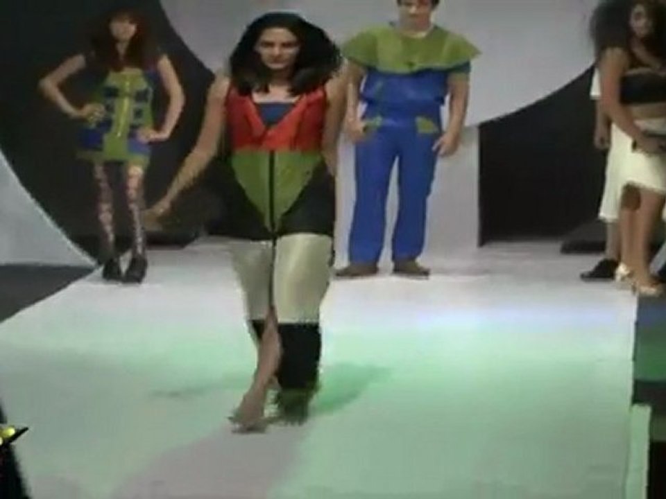 HOT MODELS ON RAMP IN "TASSEL Designer's Awards 2011 - 33.mp4