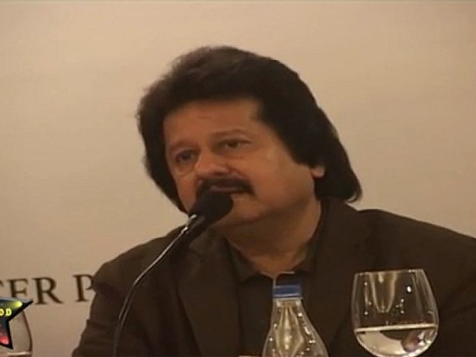 KHAZANA FESTIVAL GHAZALS WITH PANKAJ UDHAS   07