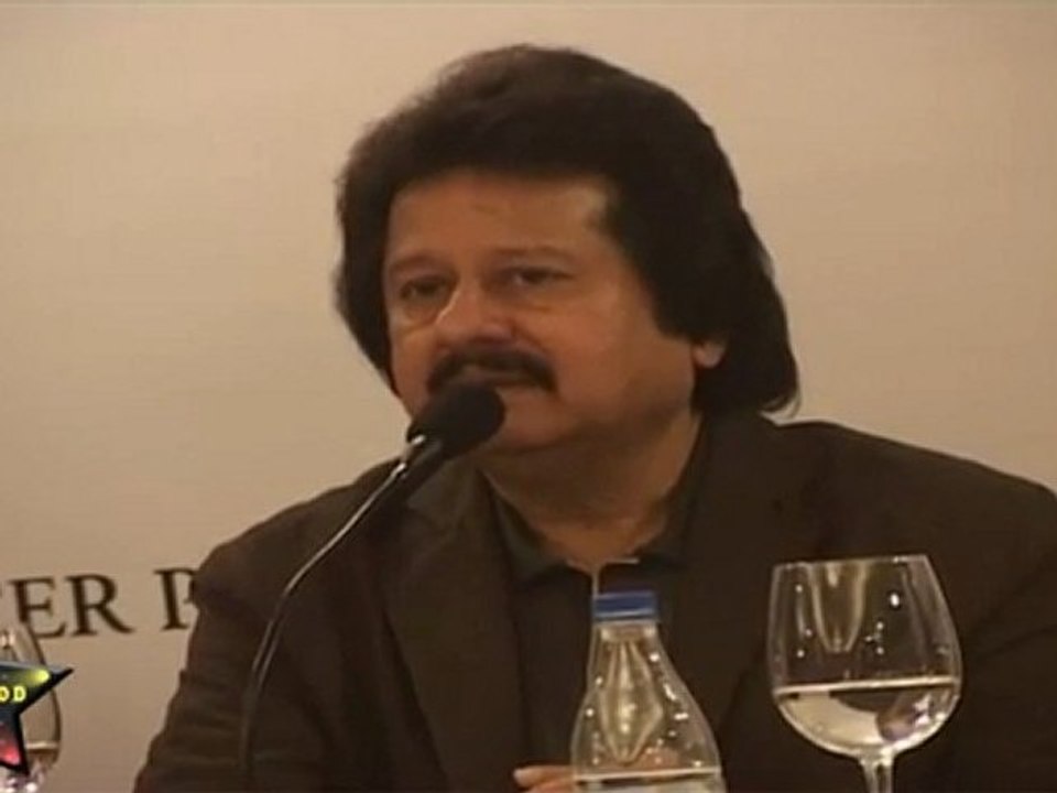 KHAZANA FESTIVAL GHAZALS WITH PANKAJ UDHAS   06