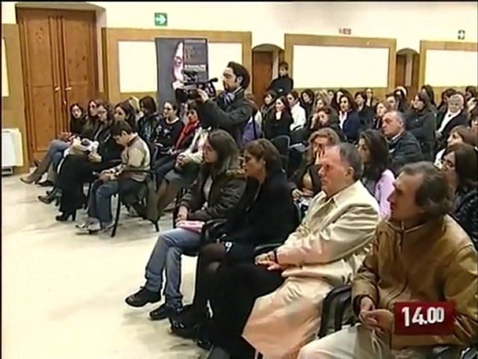 TG 26.11.09 Un centro antiviolenza, raccolta firme ad Altamura