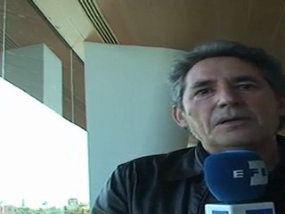 Miguel Ríos se despide de las giras y subraya ser "más currante" que estrella 20110909 (Versión)