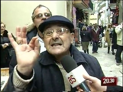 TG 24.12.09 Il cenone di Natale a Bari vecchia